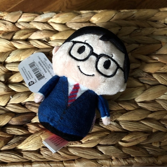 Hallmark Itty Bittys: Clark Kent as Superman plush figure. - Picture 2 of 3